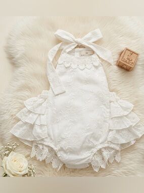 ❌SOLD❌White Lace Baby One-Piece Romper